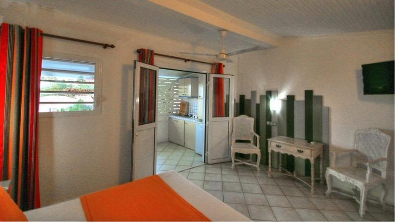 לה טריניטה Hotel Caravelle מראה חיצוני תמונה